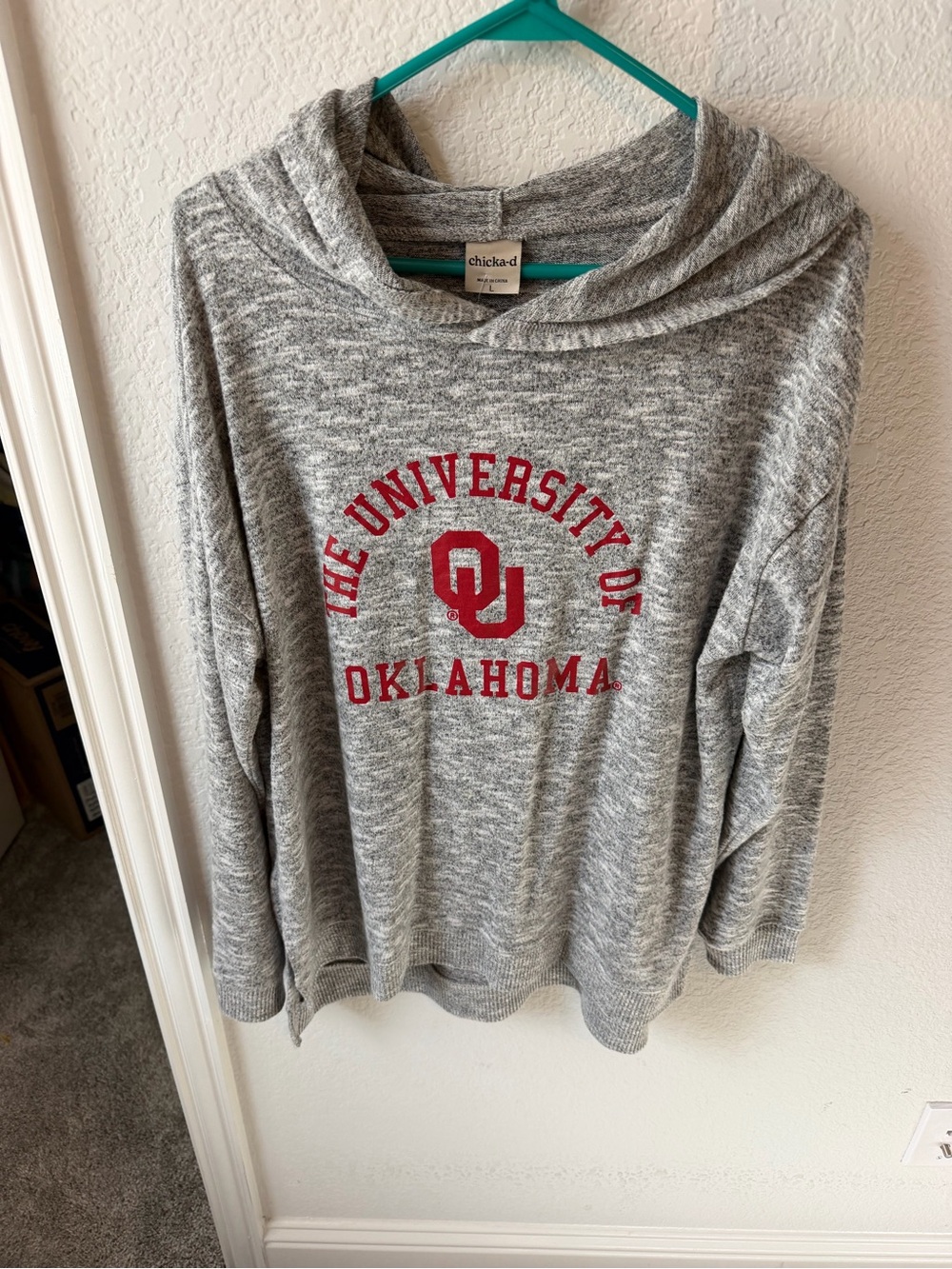 Chicka-d Gray OU University of Oklahoma Hooded Pullover Sweatshirt